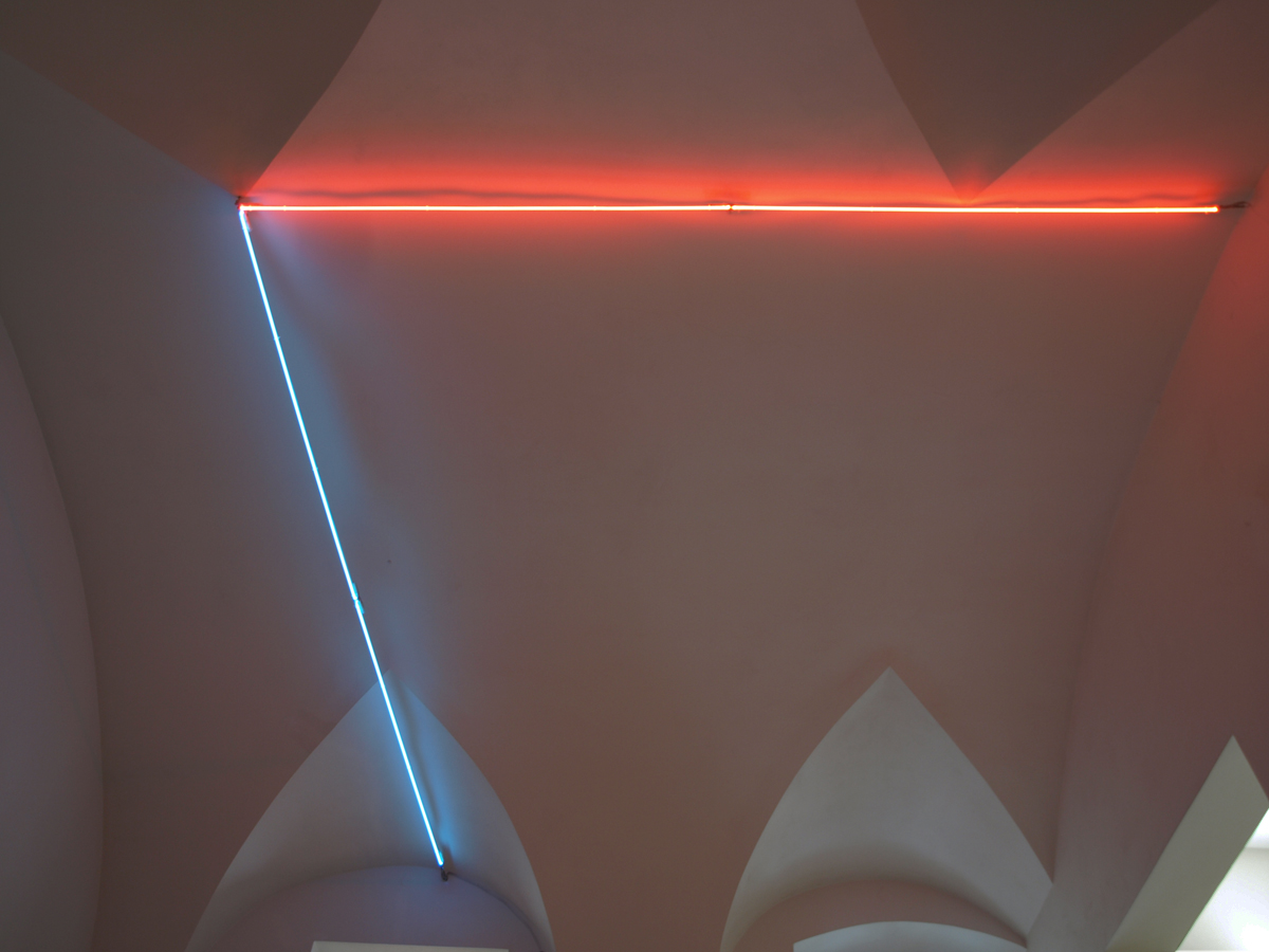 Pavel Korbička: Nepravý úhel