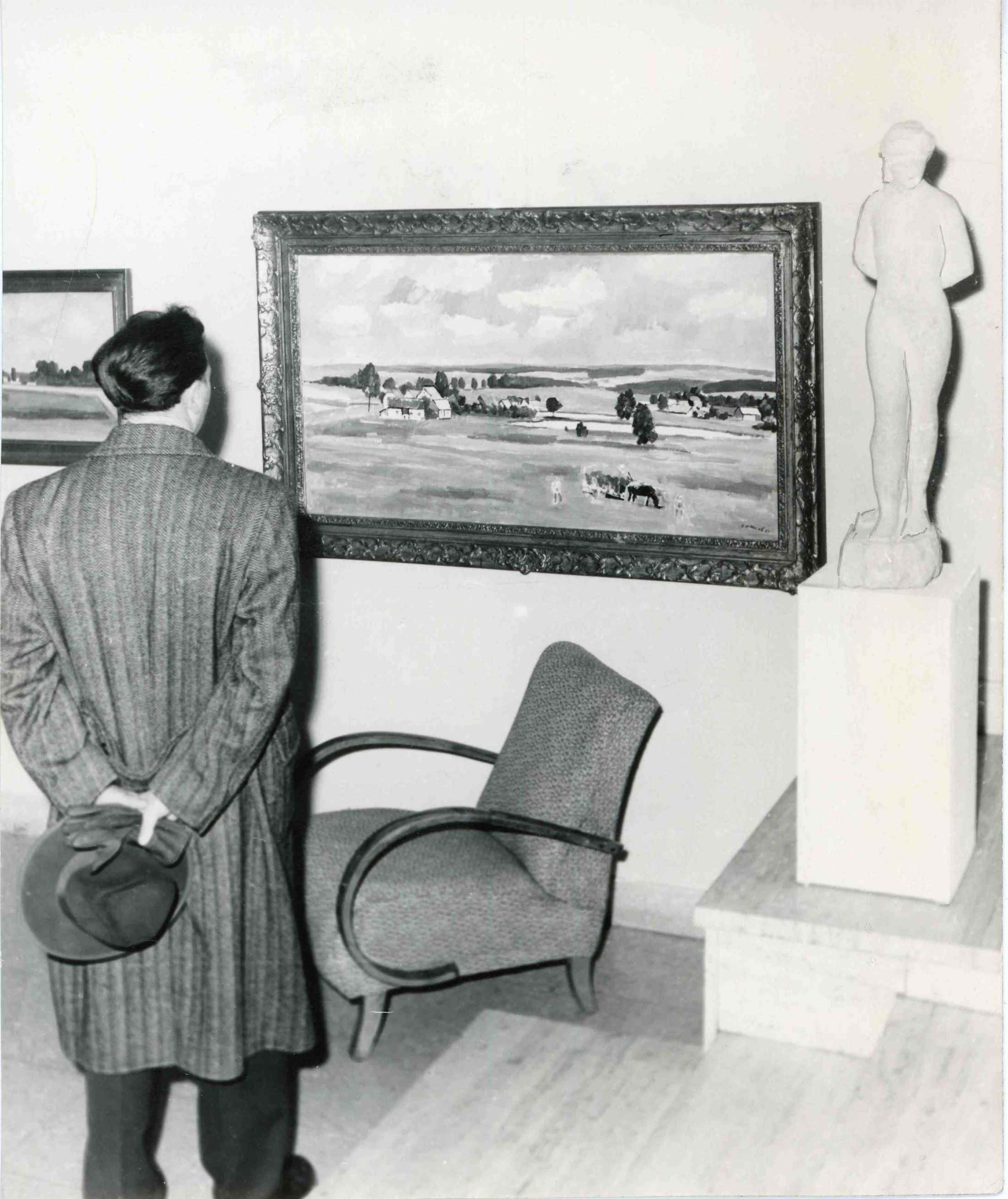 Obrazy Václava Vojtěcha Nováka, plastiky Jana Kodeta