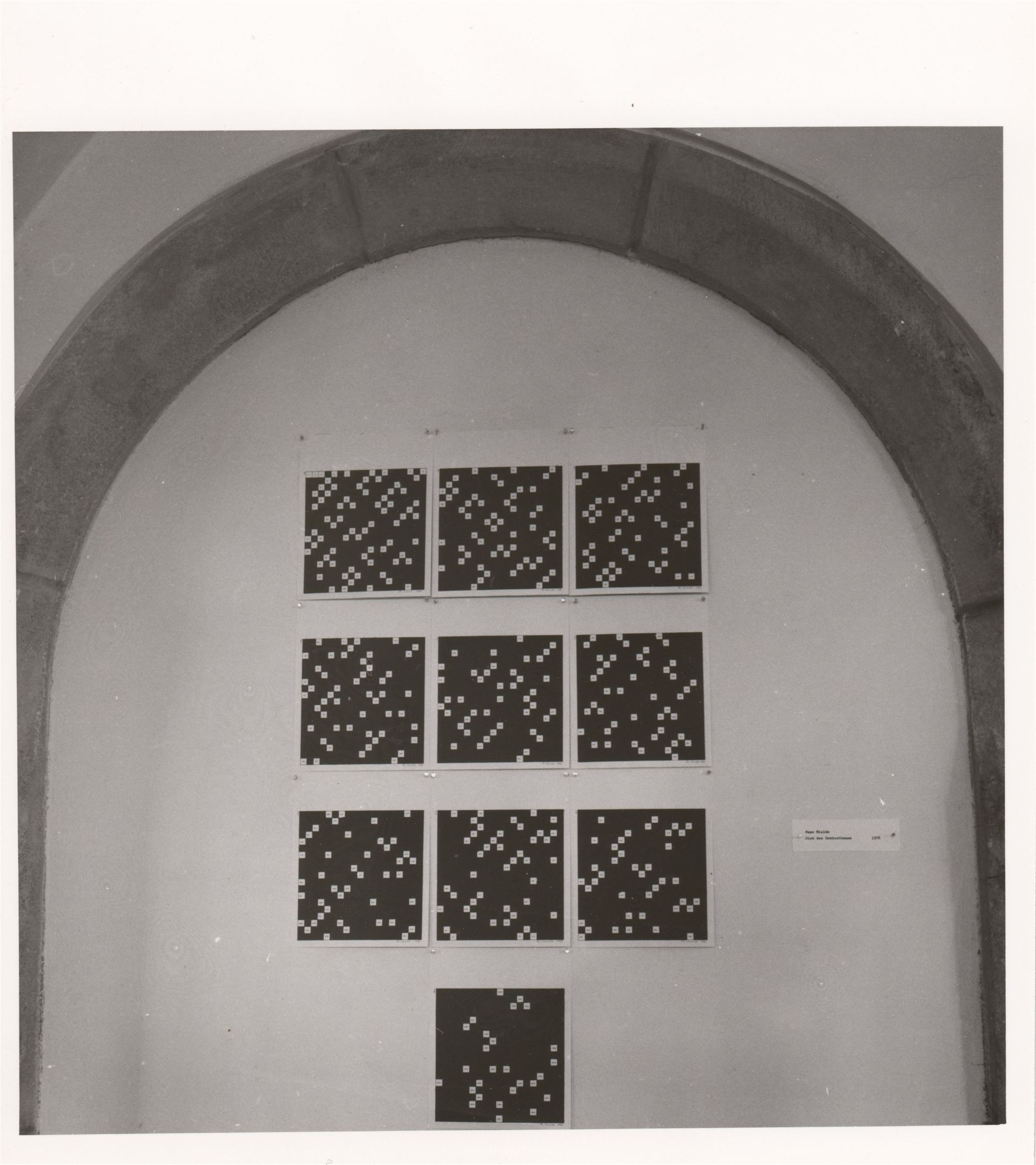 Rune Mieldsová. Práce na papíře