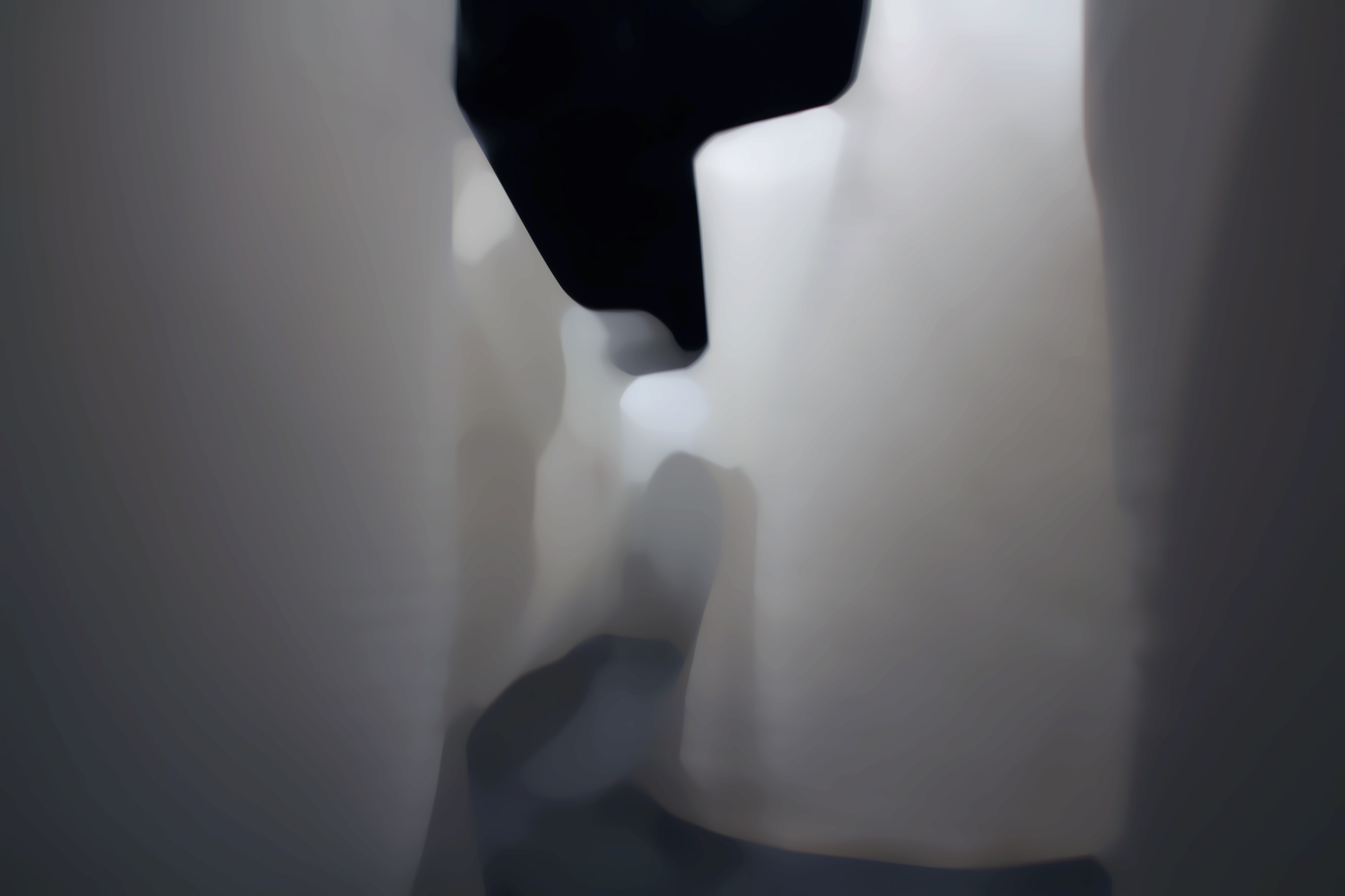 Viscosity and Dissociation, or the Sea without Horizon