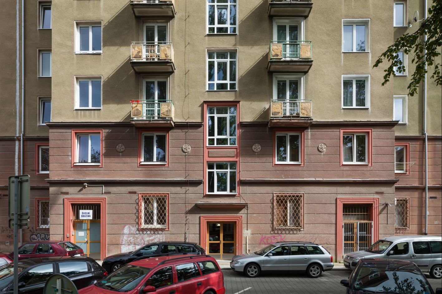 Brněnská sorela. Architektura a oficiální umění ve veřejném prostoru 50. let