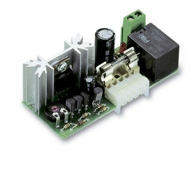 Carica - zásuvná karta pro automatické dobíjení akumulátorů