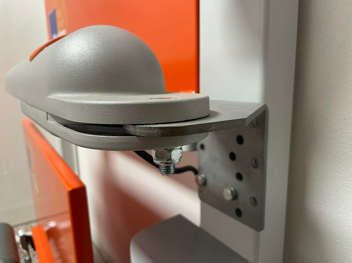 Konzole pro montáž pohonů Aria200 a Aria400 na úzké sloupky