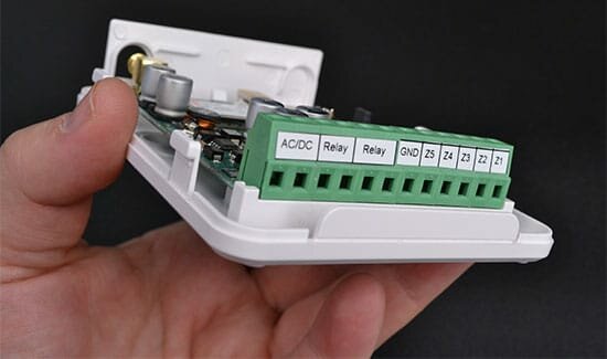 GSM ovladač pro brány, vrata a závory, ESIM320