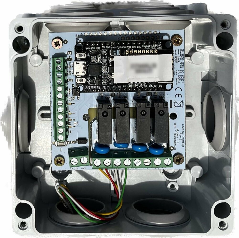 AZP Wi-Fi IoT ovladač EXTRA verze s ovládáním LED pásků včetně 1m LED pásku s 2m kabeláží pro podsvětlení spodní hrany Vaší brány; 6 výstupů, 2 vstupy