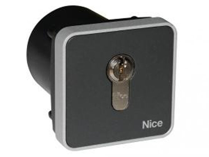 EKSIEU - klíčový spínač pro montáž pod omítku s cylindr. vložkou