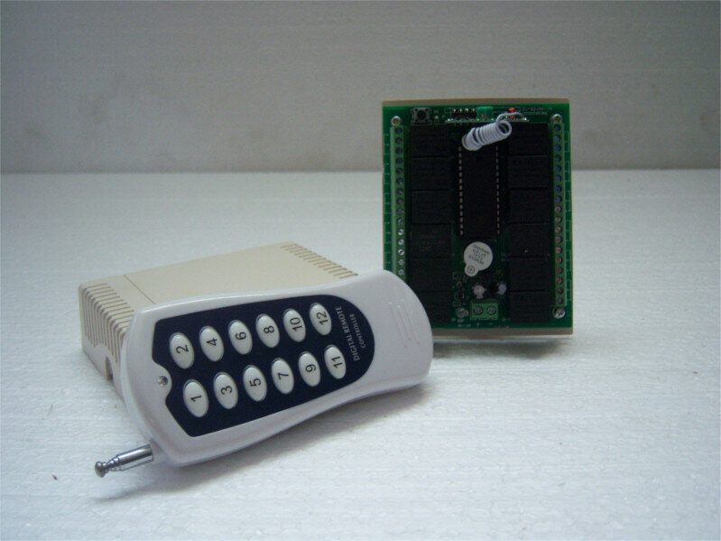 100_2968 - WS-12 - 12ti kanálový přijímač a vysílač