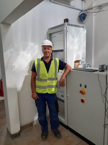 heliocentris-academia-nel-installation-bapco-bahrain4